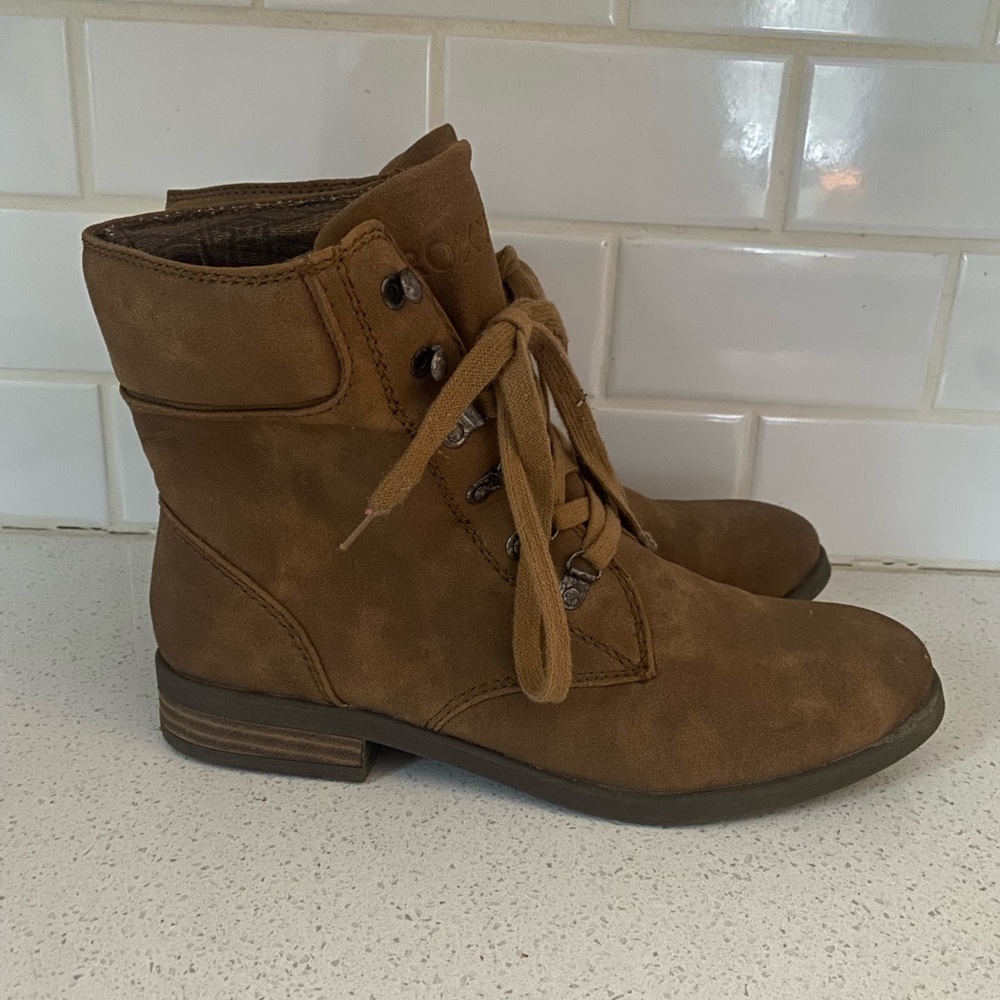 Roxy Boots